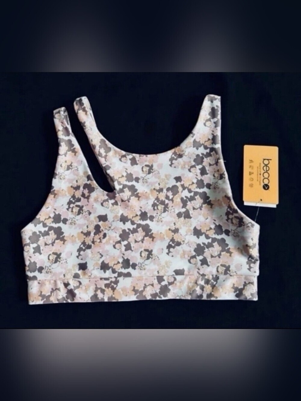 NWT Becco Size L Sports Yoga Bra